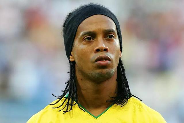 男篮集训名单调整：曾凡博贺希宁余嘉豪离队