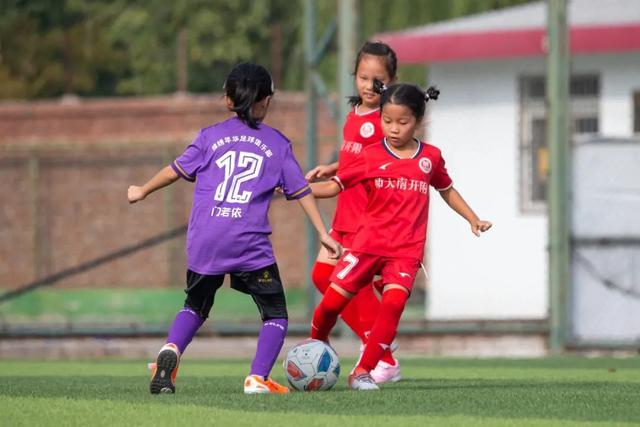 足坛射手榜C罗916球遥遥领先 梅西850球位居第二